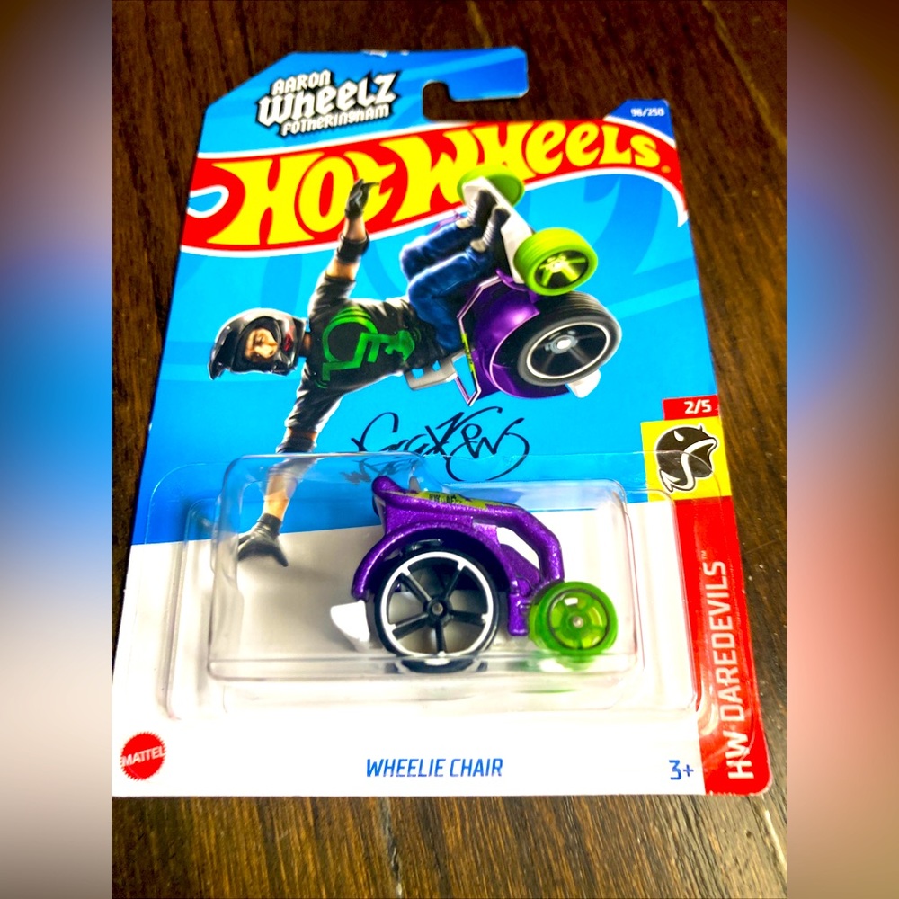 HOT WHEELS